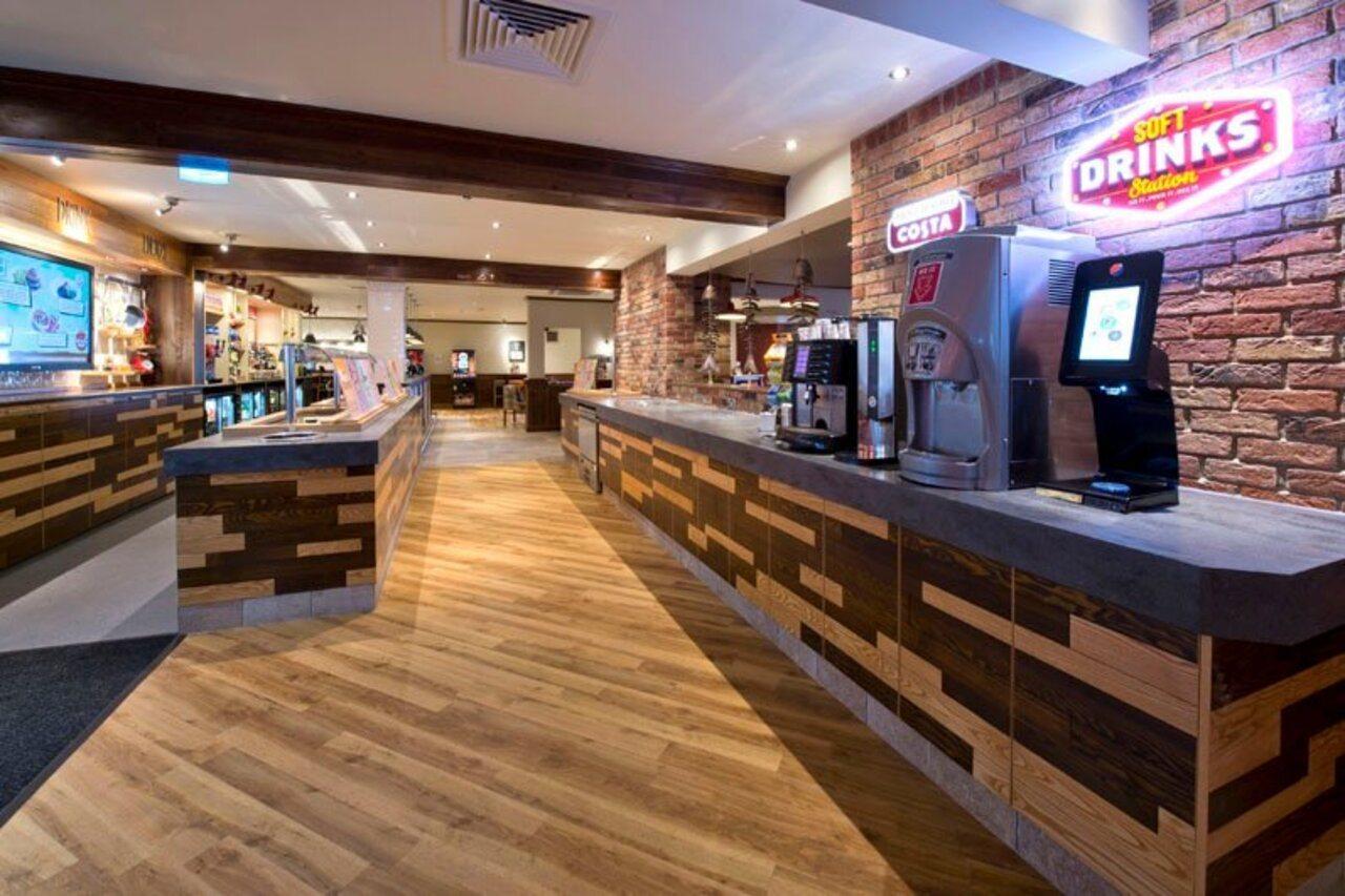 Premier Inn Newcastle - Metro Centre Гейтсхед Екстериор снимка