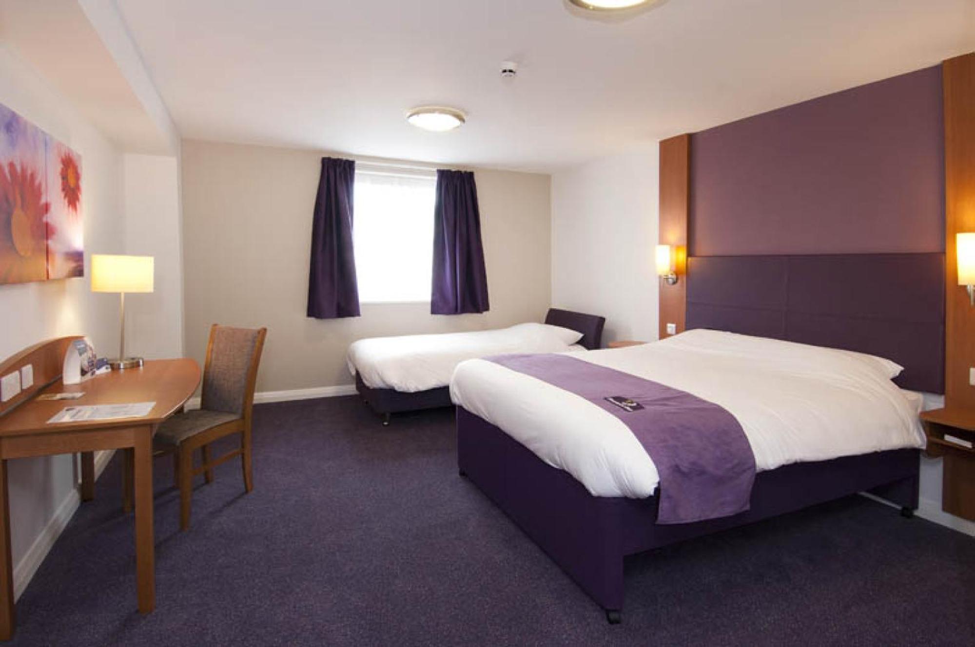 Premier Inn Newcastle - Metro Centre Гейтсхед Екстериор снимка