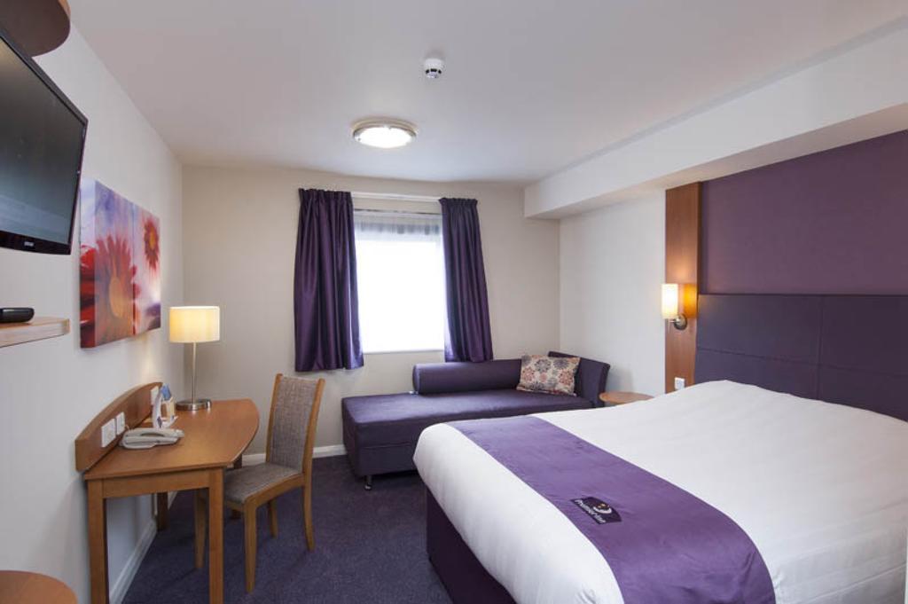 Premier Inn Newcastle - Metro Centre Гейтсхед Екстериор снимка