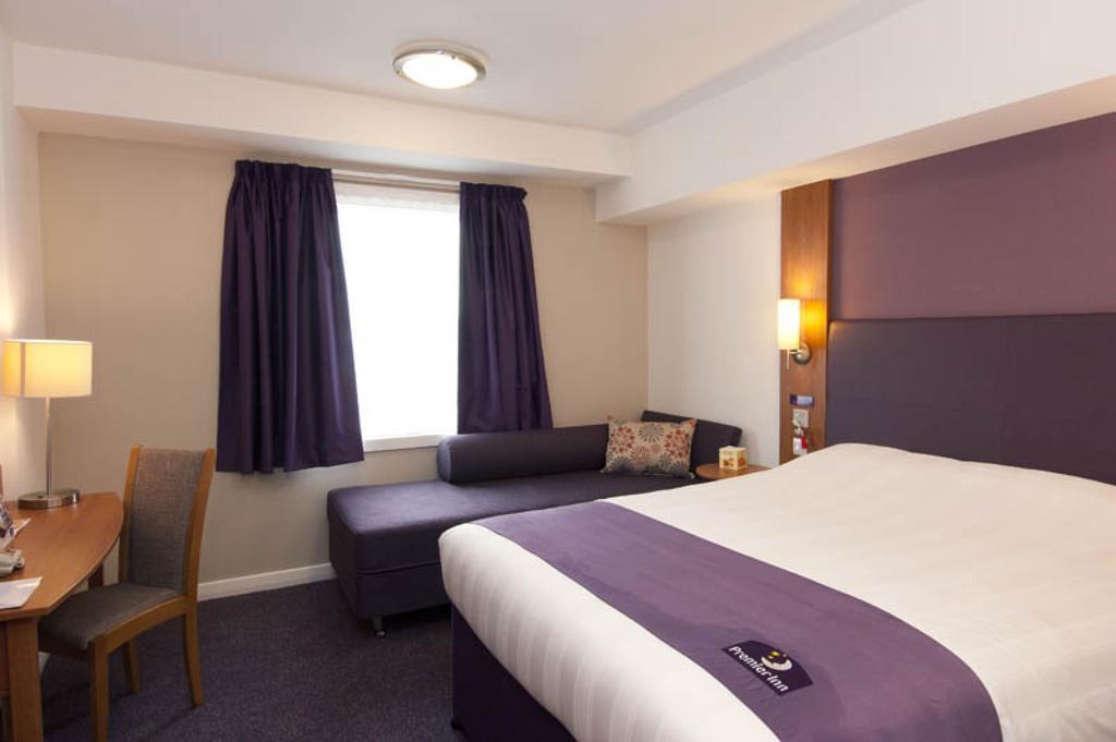 Premier Inn Newcastle - Metro Centre Гейтсхед Стая снимка