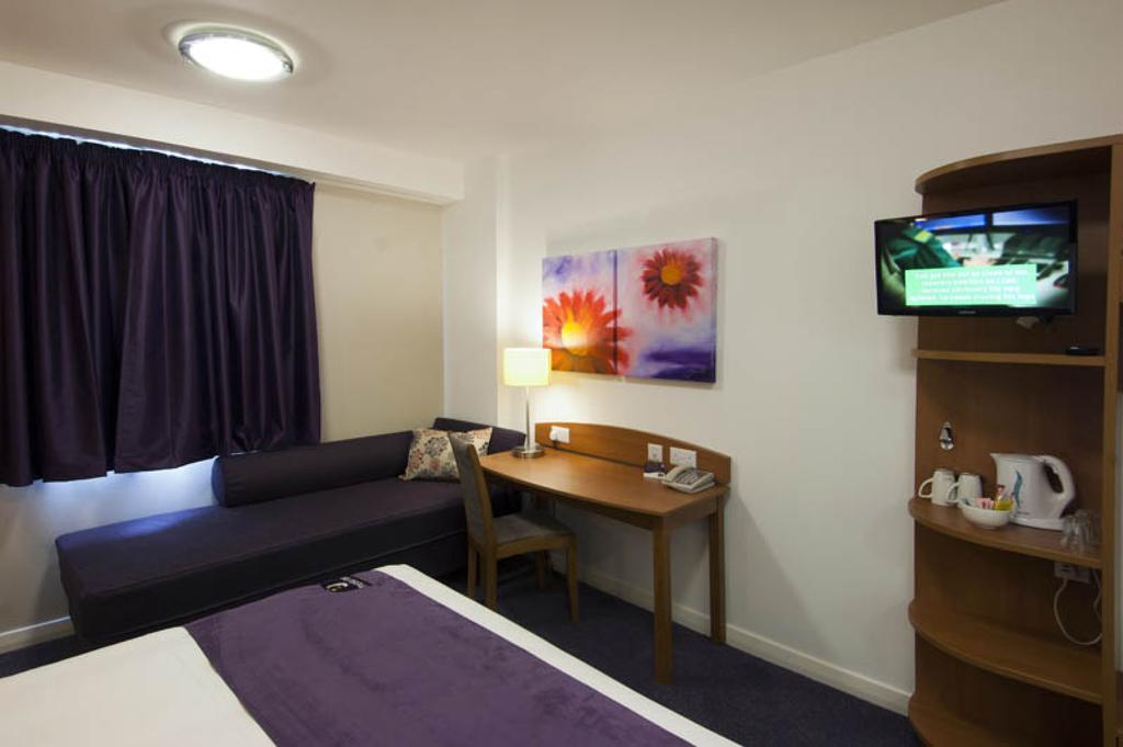 Premier Inn Newcastle - Metro Centre Гейтсхед Стая снимка