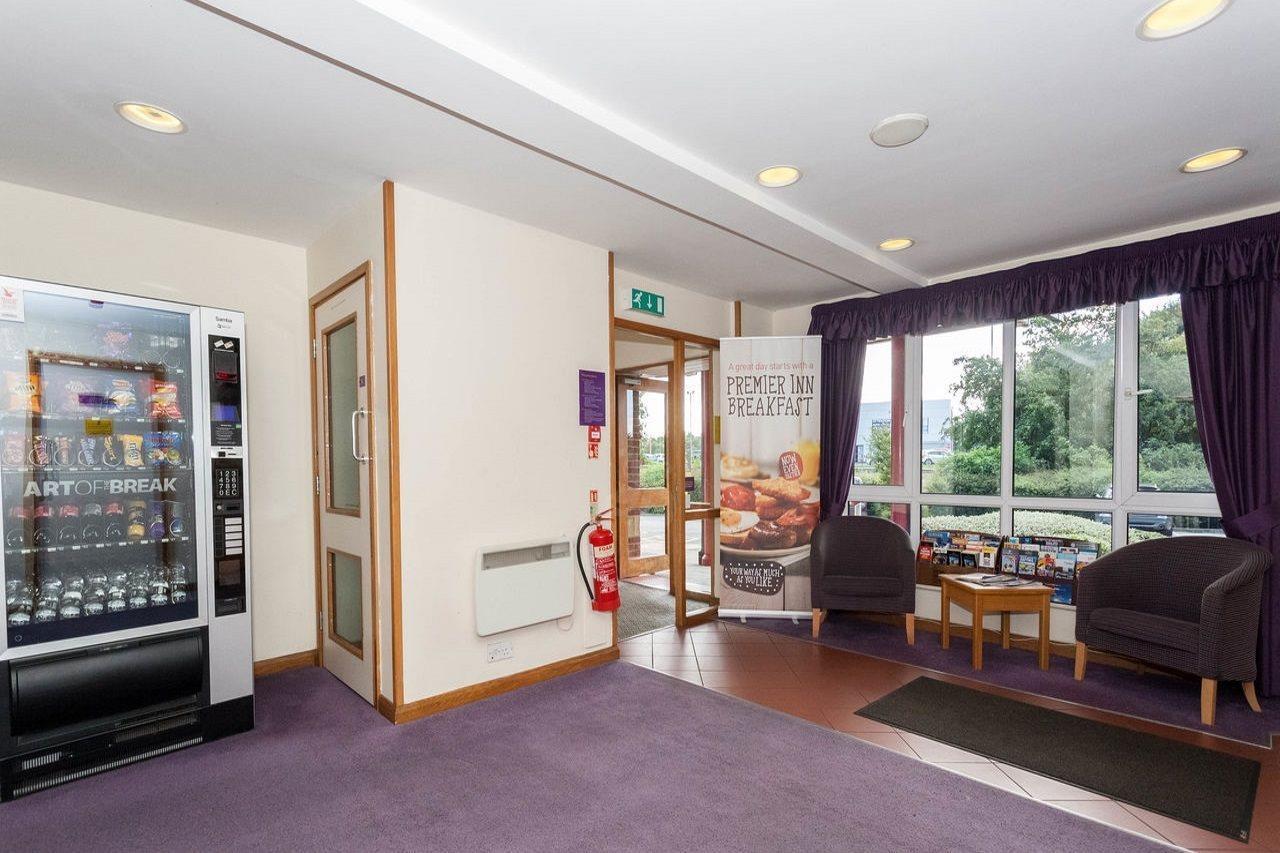 Premier Inn Newcastle - Metro Centre Гейтсхед Екстериор снимка
